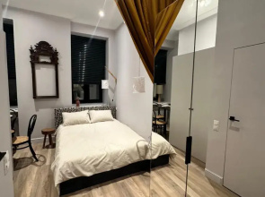 Dizaynerskaya Studiya v Tsentre Stolitsy Apartments