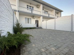 Uyutny Taunkhaus Private house