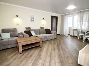 Uyutnaya Dvukhkomnatnaya Dlya Komfortnogo Prozhivaniya Flat