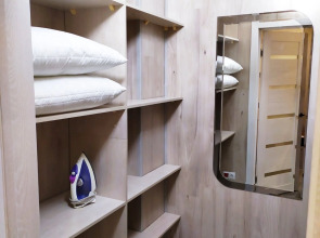 Улучшенные двухкомнатные апартаменты в центре