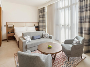 Staybridge Suites Dubai al-Maktoum Airport, an IHG Hotel