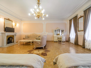 Квартира на Рубинштейна 4