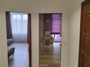 Апартаменты на Леонова