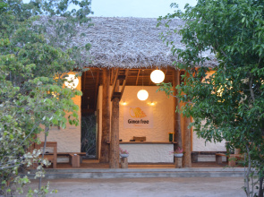 Giman Free Beach Resort Hotel