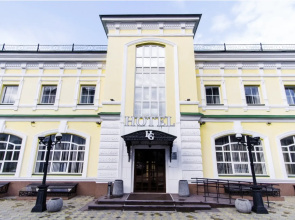 Grand Hotel