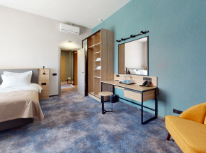 Парк-Отель Яркий