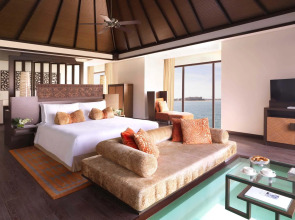 Курортный отель Anantara The Palm Dubai Resort