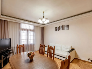 Апартаменты на Куйбышева Ирины Савельевой в центре курортного бульвара