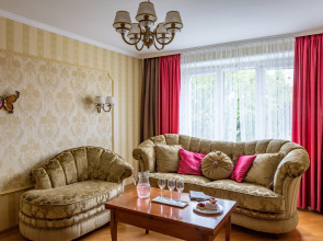 Апартаменты  4-комнатные в Амалиенау, Zoya-Apart