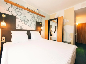 Отель Inn OZZ Astana