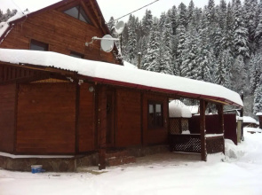 Bukovel Private Sadiba Arina Guest House