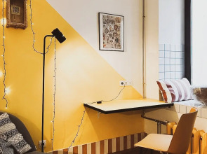 Квартира в тихом дворе с раздельными комнатами и с сауной на Невском