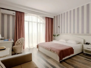 Absolyut Living Quarters