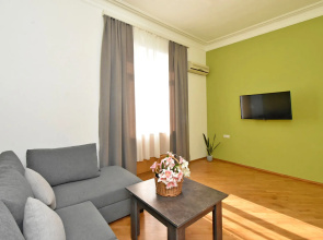 Sayan-Novy 7 Apartments