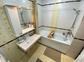 Апартаменты Стильная Квартира Возле Комсомольского Парка by Sutki26