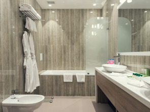 Отель Wyndham Garden Astana