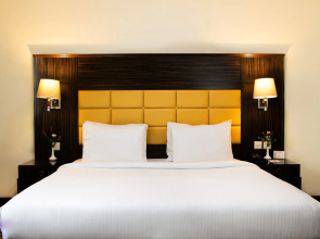 Fortune Karama Hotel