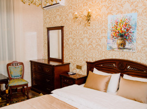 Royal Antique Boutique Hotel