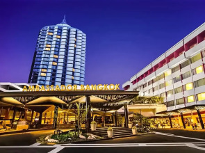 Отель Ambassador Bangkok Hotel