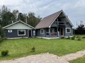 Derevyanny Dom S Russkoy Baney Private House