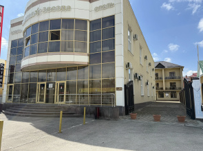 Gold Star Hotel