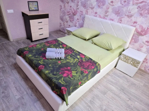 Dvukhkomnatnaya V Tsentre Surguta Flat