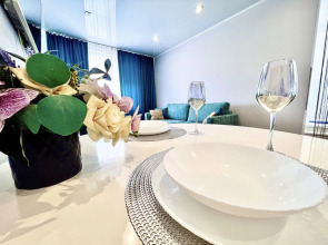 Квартира 2-комнатная, 50 м², 17/19 этаж