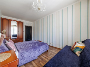 Апартаменты с 3 спальнями на Моисеенко 5 - 8 человек