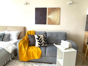 Апартаменты Студия День Ночь с Видом На Горы