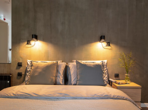 Апарт-отель W Suites