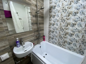 Квартира четырехкомнатная на Цюрупы, 84