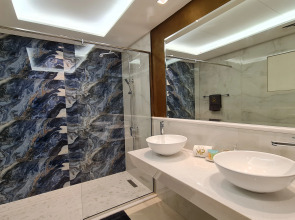 Апартаменты Marco Polo - High-rise 1BR Apt with Amazing Marina Views