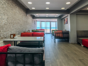 Отель Airport Black Sea Hotel & Restaurant