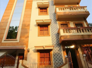 Le Apex Guest House