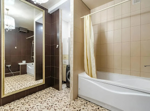 Квартира Двухкомнатная Классическая на Большой Красной 63