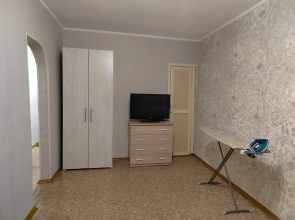 Na ulice 60 let Oktyabrya Flat