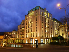 Отель Ambassadori Hotel Tbilisi