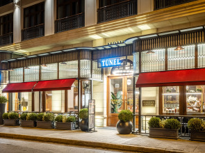 Momento Golden Horn Hotel