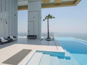 Copacabana Jomtien Beach Apartments
