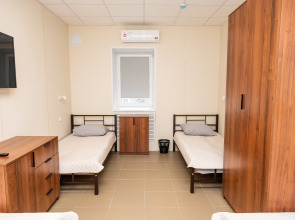 Отель Первомайский