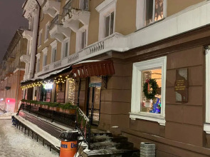 Апартаменты трехкомнатные рядом с набережной