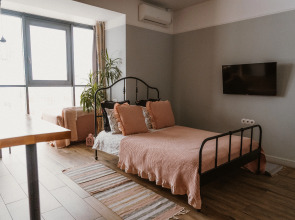 Апартаменты Дизайнерские с Панорамными Окнами