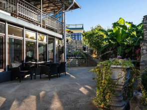 Deltaplan Guests House