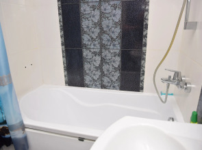 Двухкомнатные Апартаменты Sutki VIP на Кулакова 3