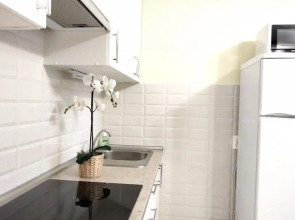 Апартаменты Студия с Балконом и Видом на Город Lesnaya