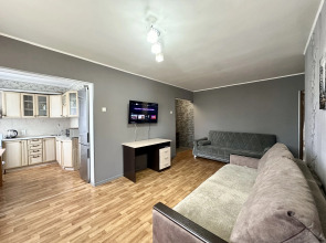 Апартаменты трехкомнатные на Океанском проспекте 140