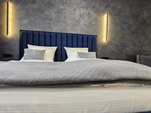 Апартаменты Алиса в Центре на Уральской 20