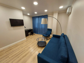 Sovremennaya S Shikarnym Vidom Flat