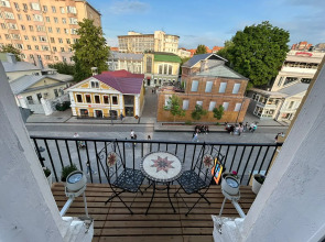 Квартира Уютный Лофт с балконом на главной улице Столицы Закатов