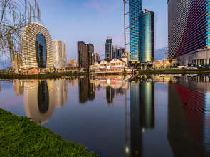 Fountain Vista Luxury Residence in Alliance Palace Apartments